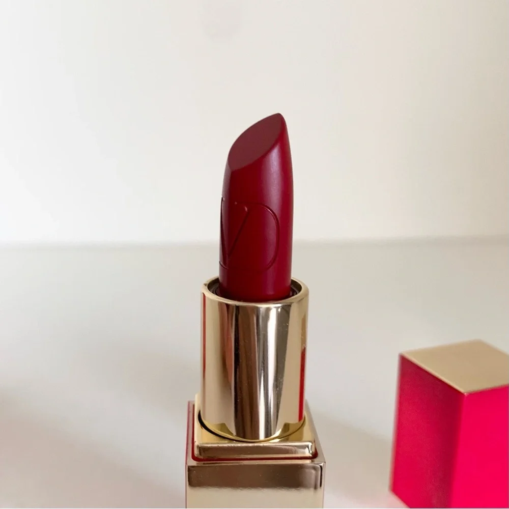 Valentino rouge satin lipstick intense long lasting